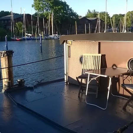 Hausboot Daenholm *