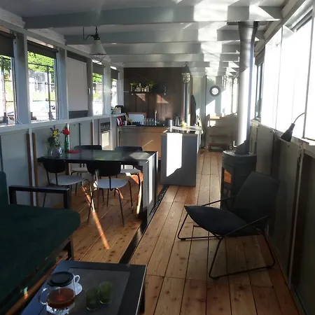 Hausboot Daenholm *