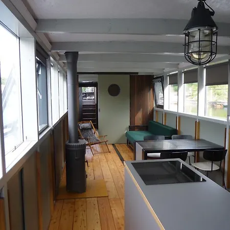 Hausboot Daenholm Botel
