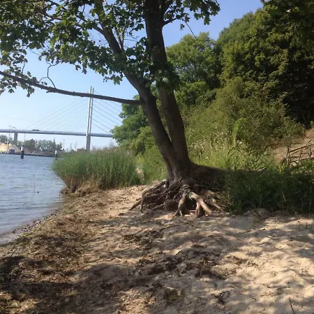 Bådhotel Hausboot Daenholm Stralsund